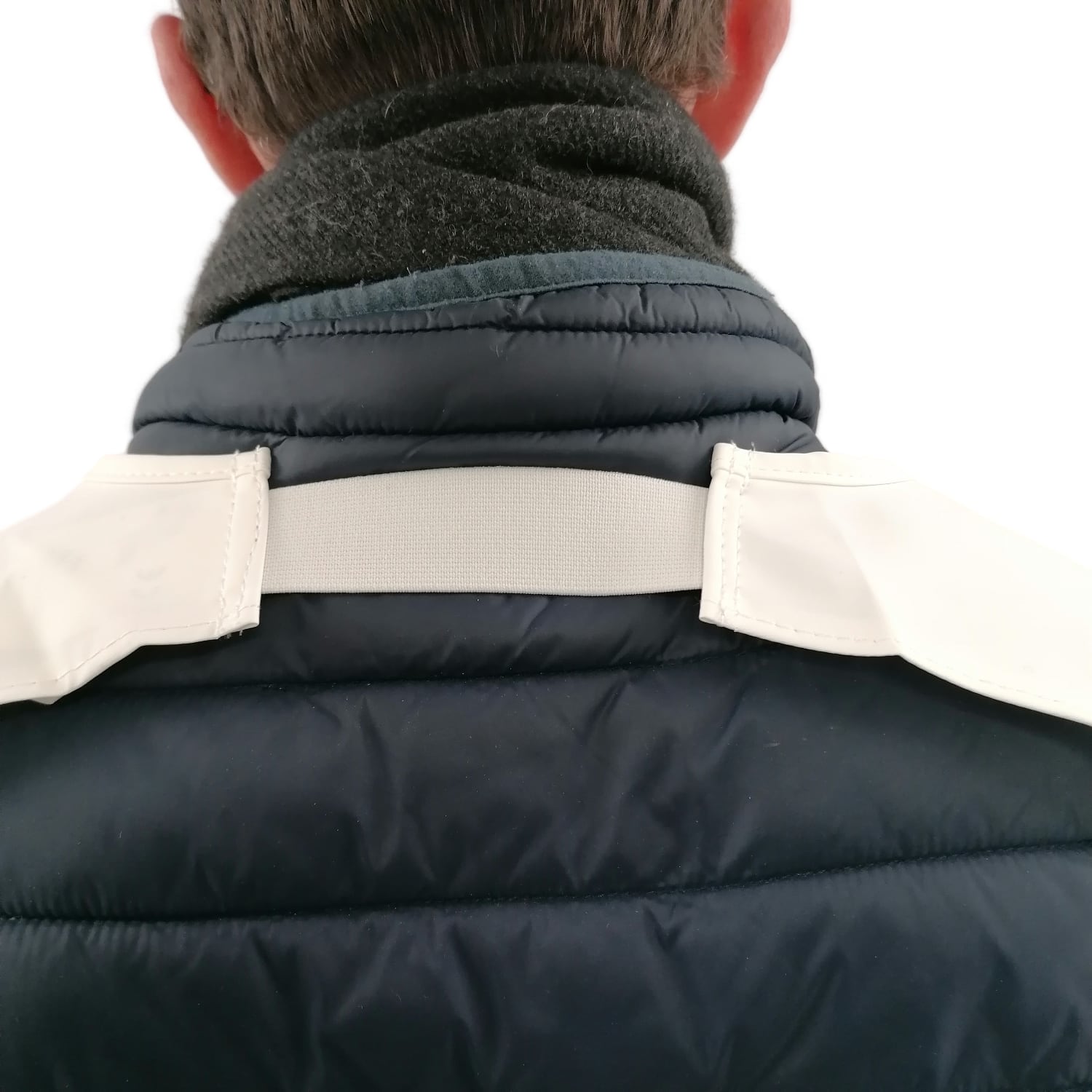 Détail fermeture haut du dos