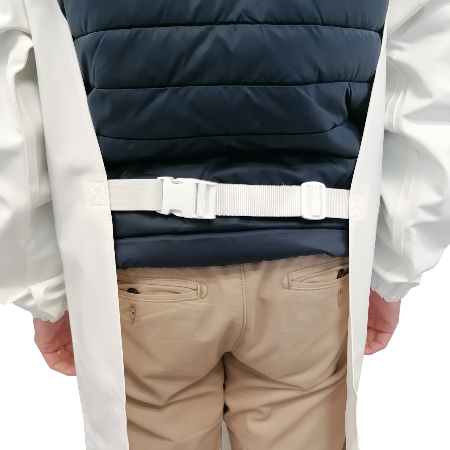 Détail fermeture bas du dos